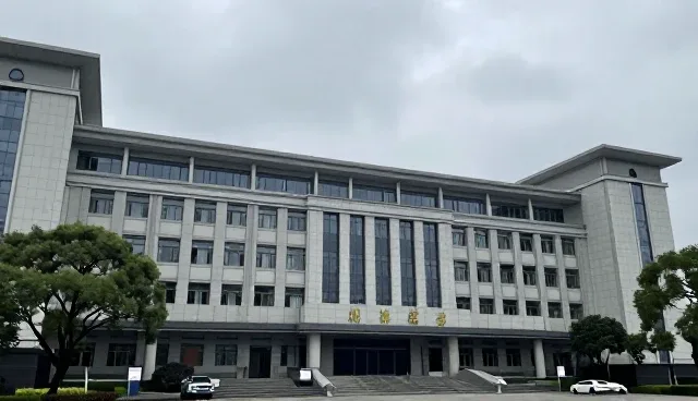 系统运维服务中性能与适用条件的取舍分析